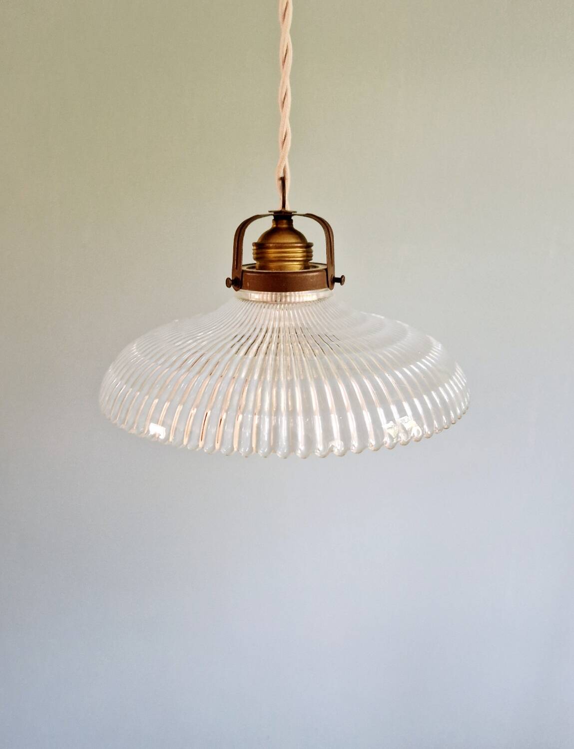 Art Deco pendant light in grooved glass, 1920s-30s