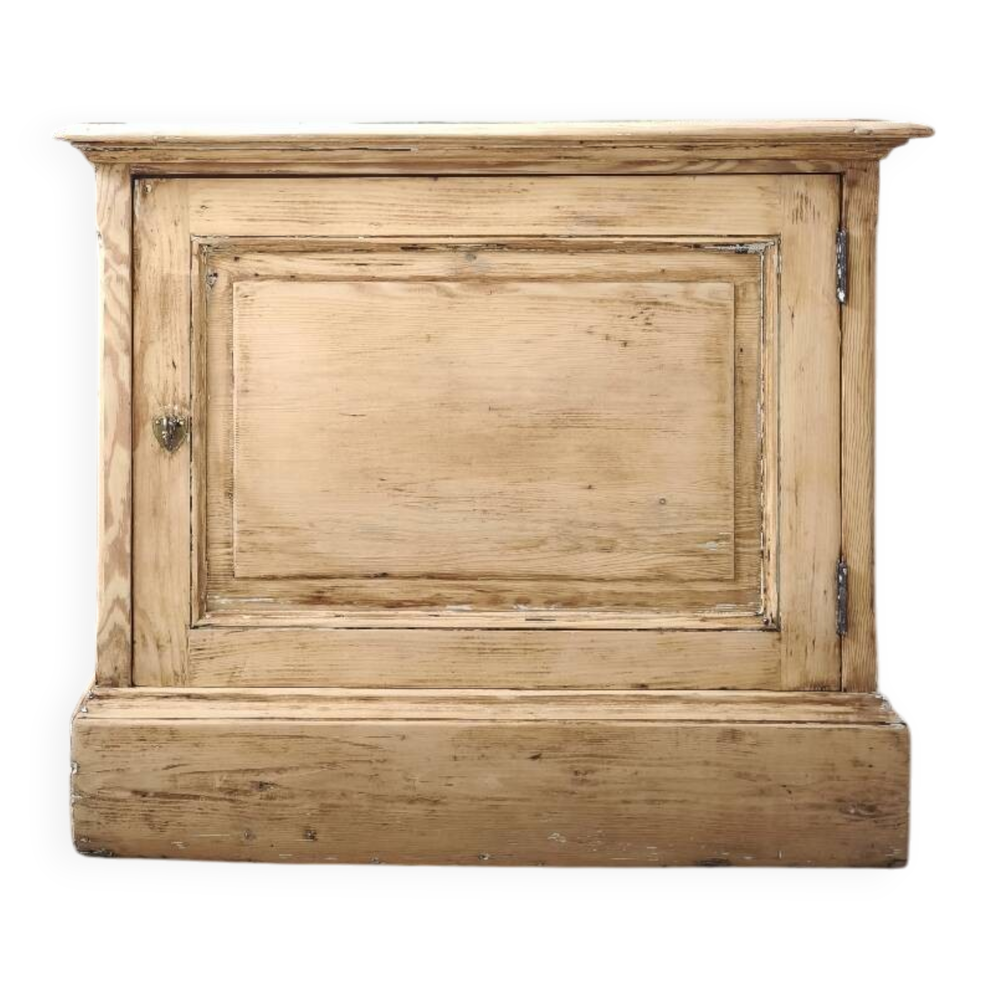 Confiturier, buffet ancien en sapin