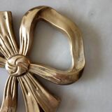 Flat silver knot utable mat