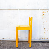 Four wooden and straw stools 70