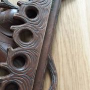 Porte pipes en bois sculpté