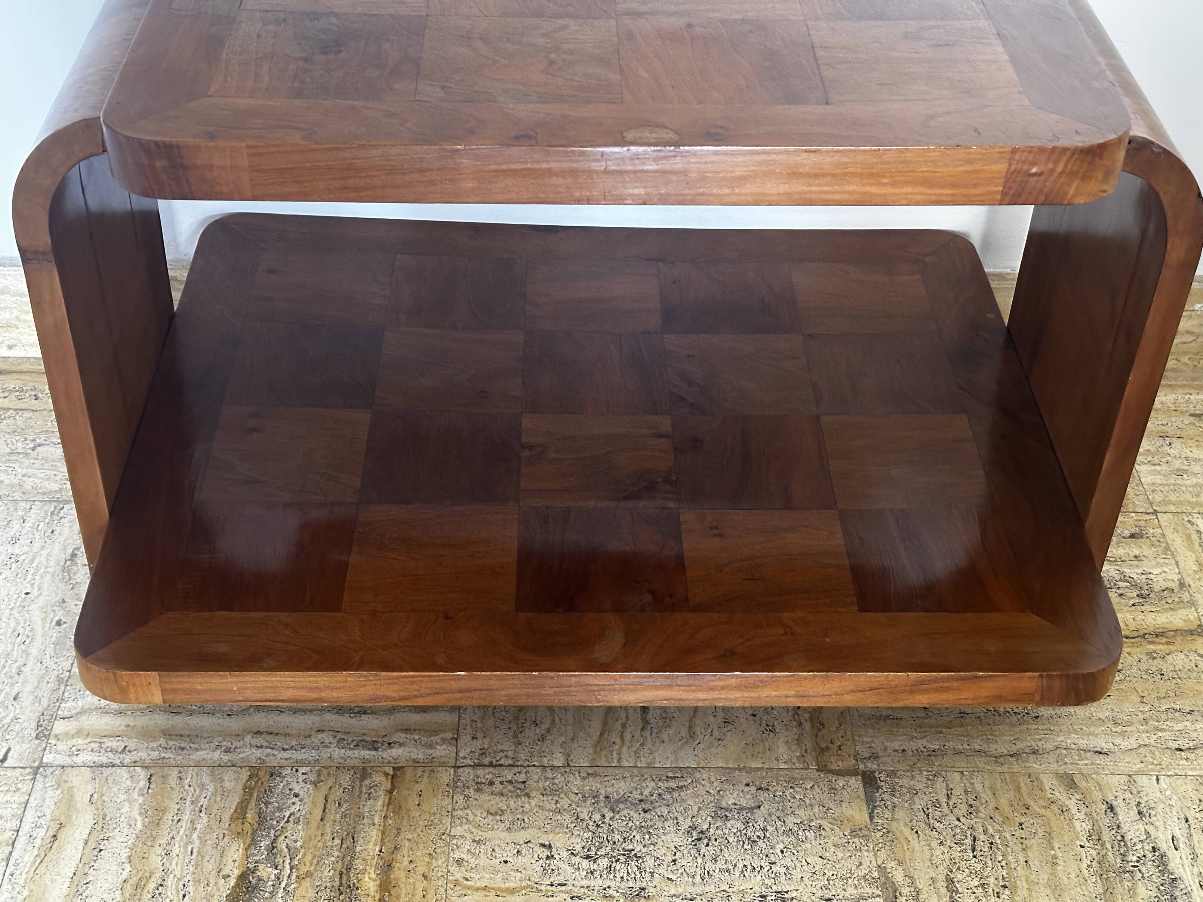 1930s Art Deco side table in marquetry walnut