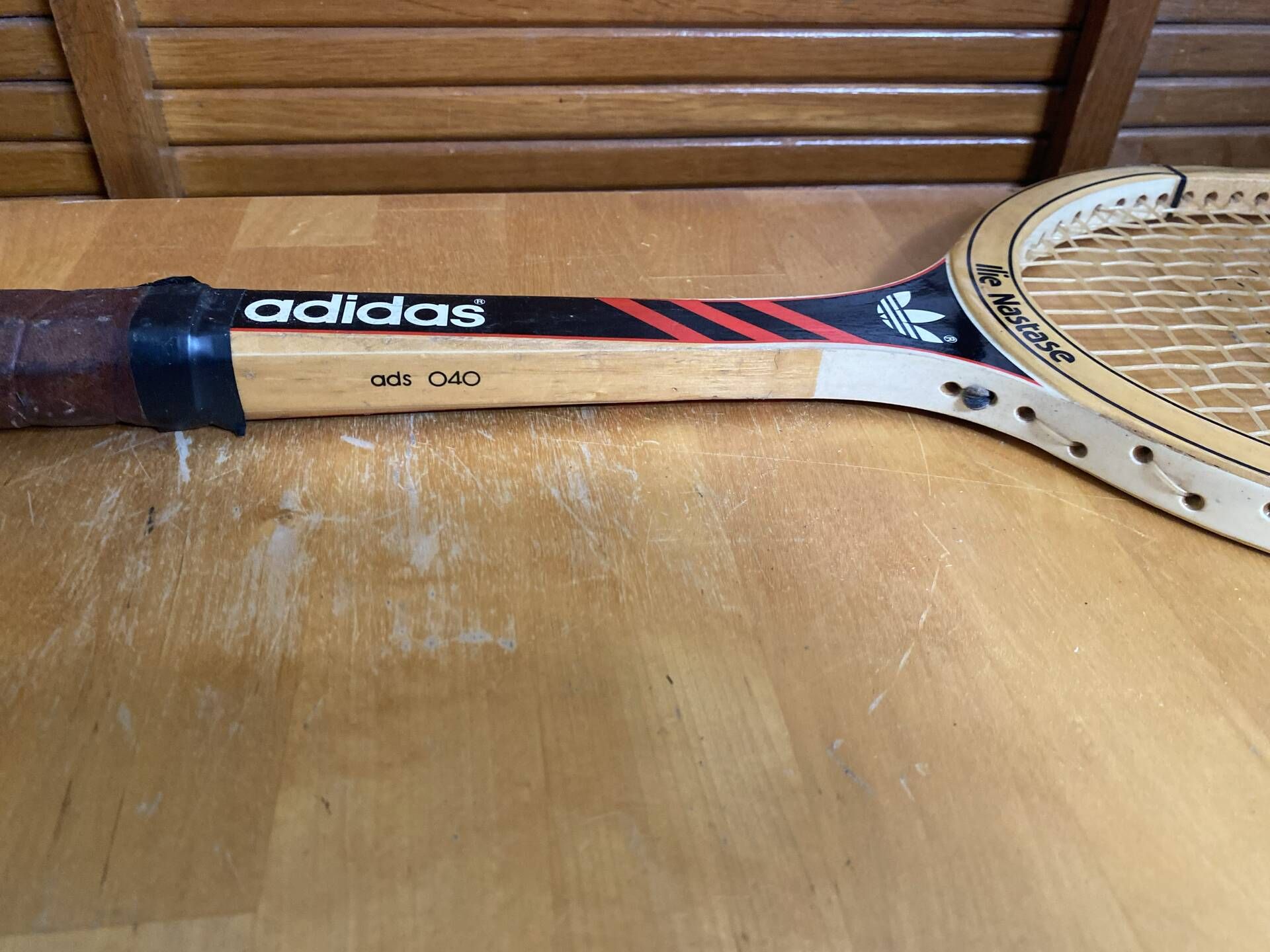 Vintage adidas tennis racket ilie năstase wood + black cover
