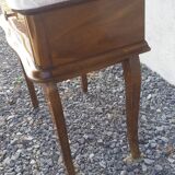 Table with rounded lines