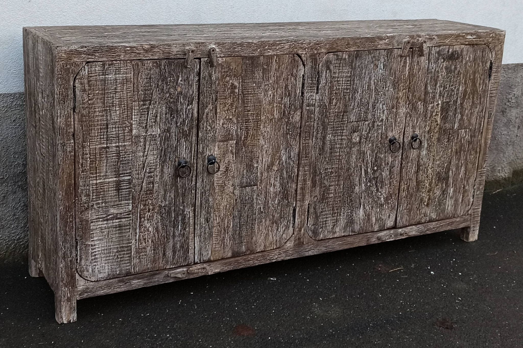 Buffet 4 portes en bois brut