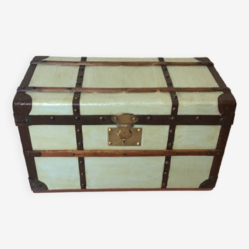 Rare old trunk Small size mail