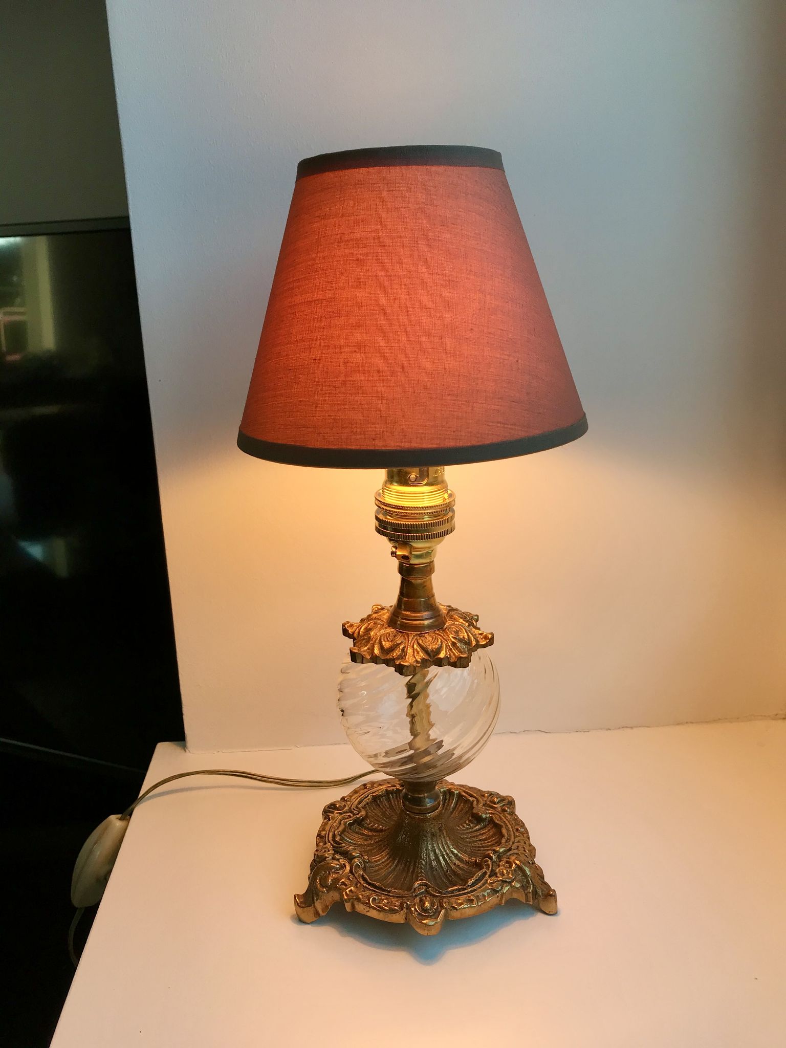Pair of table lamps in bronze and glass early twentieth century