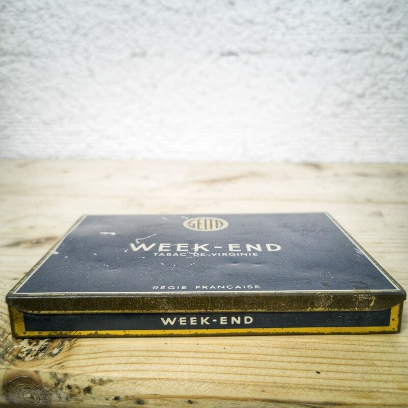 Box of cigarettes "WEEKEND"