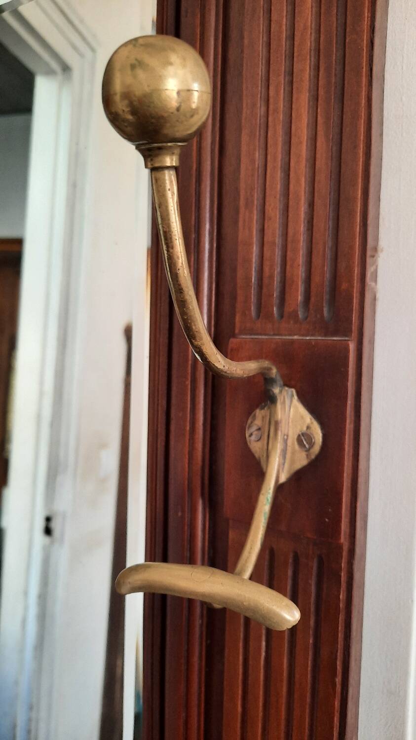 Cloakroom coat rack 1900