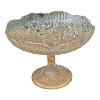 Coupe sur pied en verre moulé