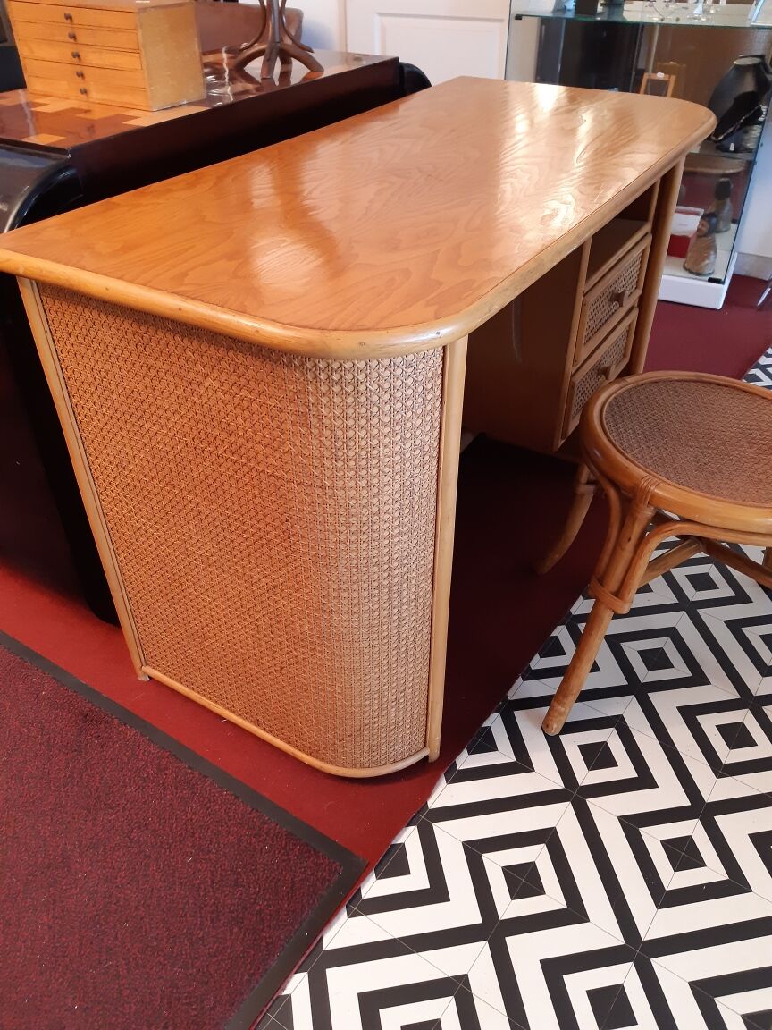 Desk with vintage rattan chair