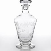 Small antique decanter in engraved Bohemian crystal, early 20th century.