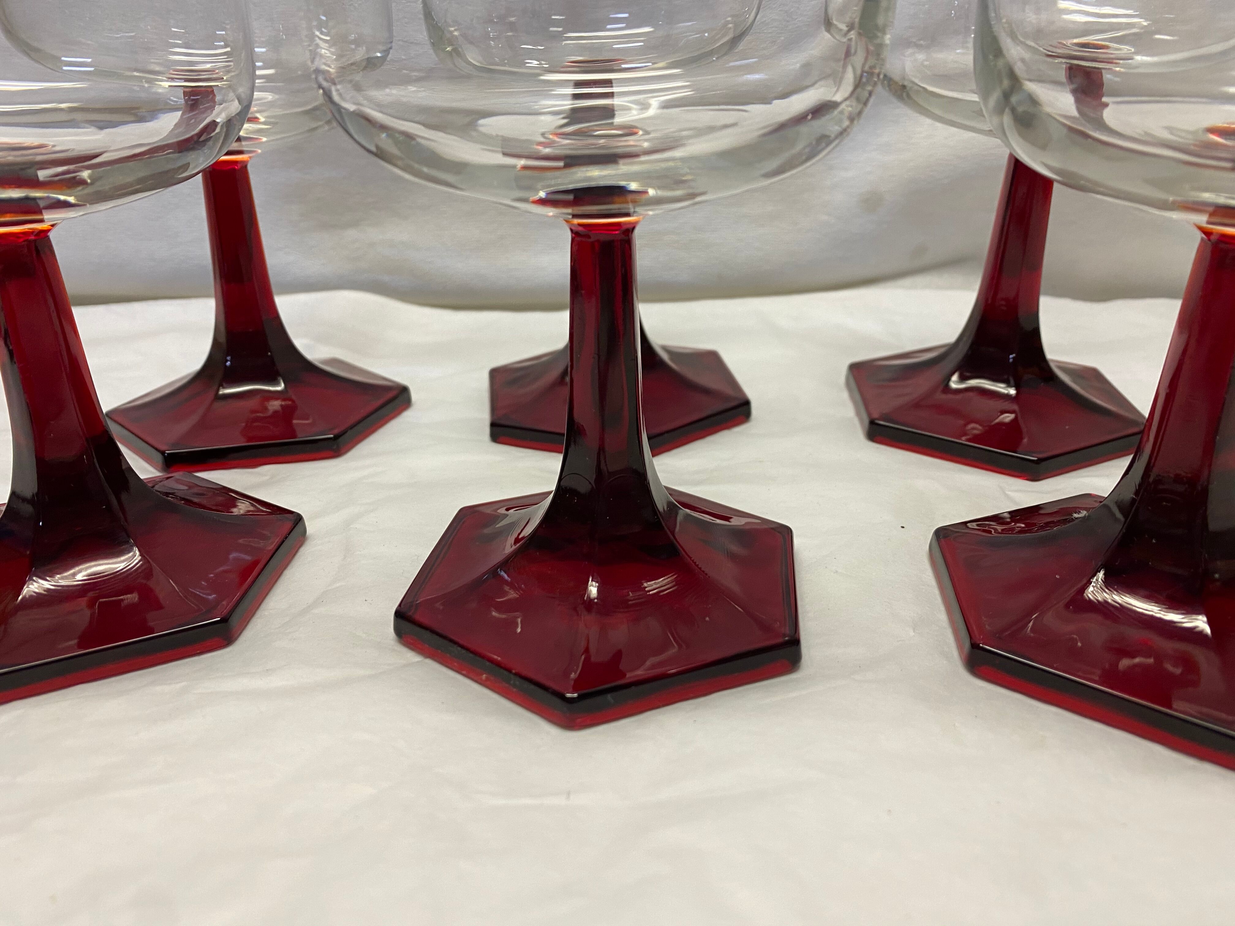 Set of 6 vintage wine glasses