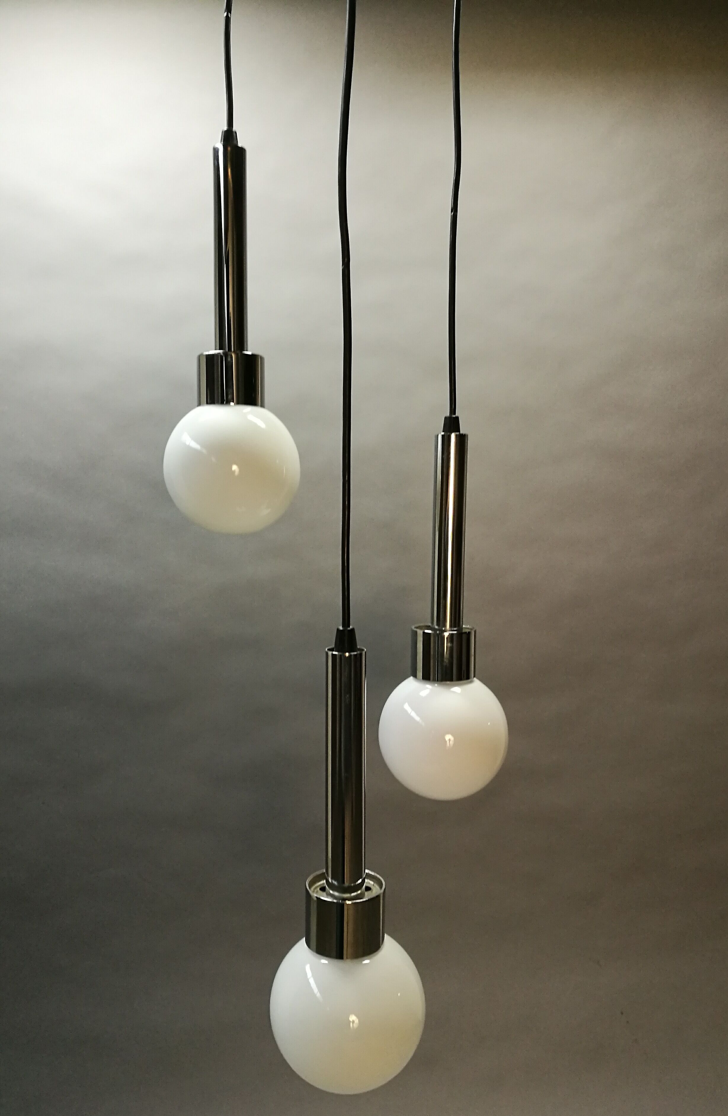 1970s Opaline Waterfall Pendant