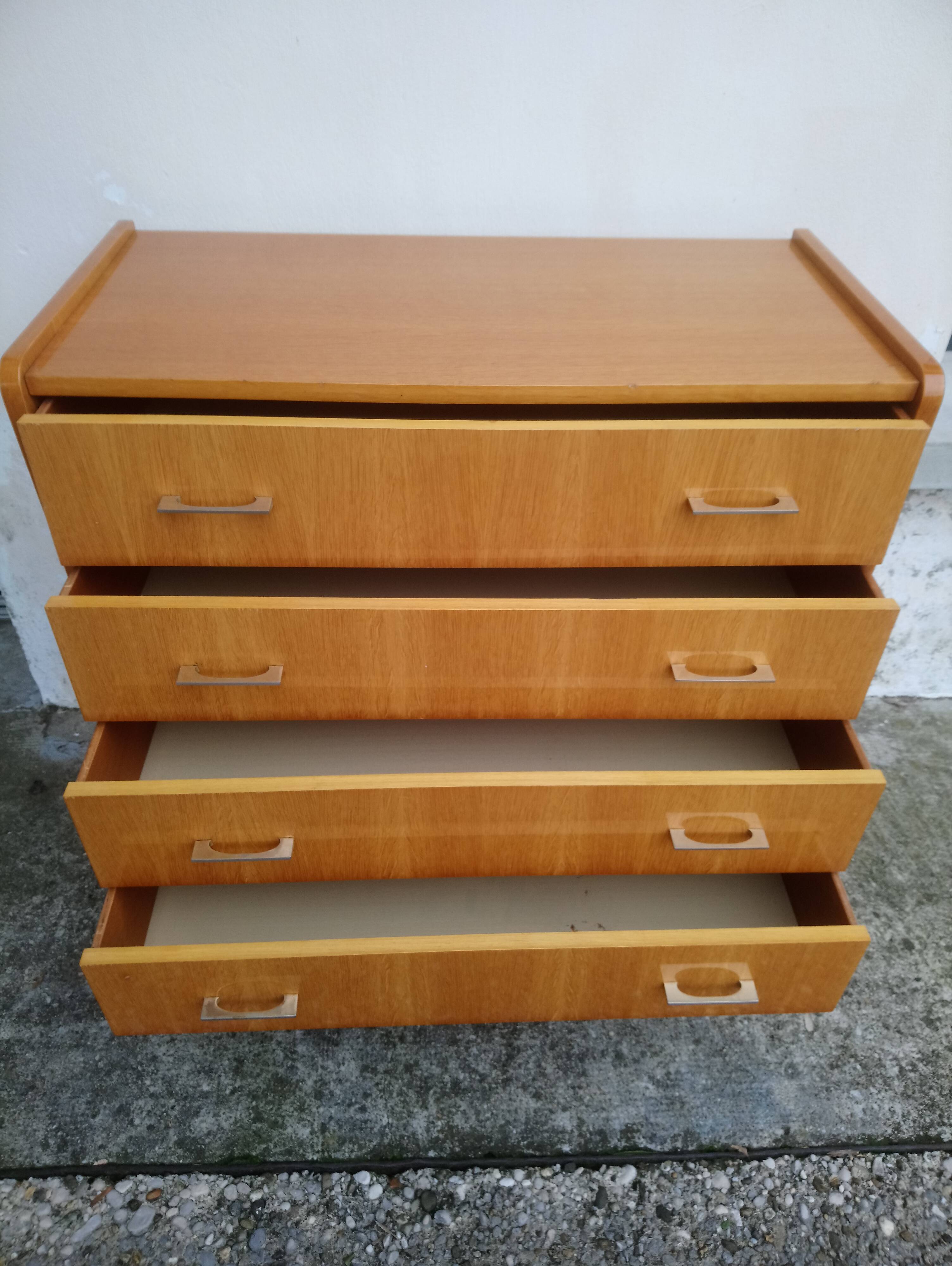 Commode quatre tiroirs année 1960