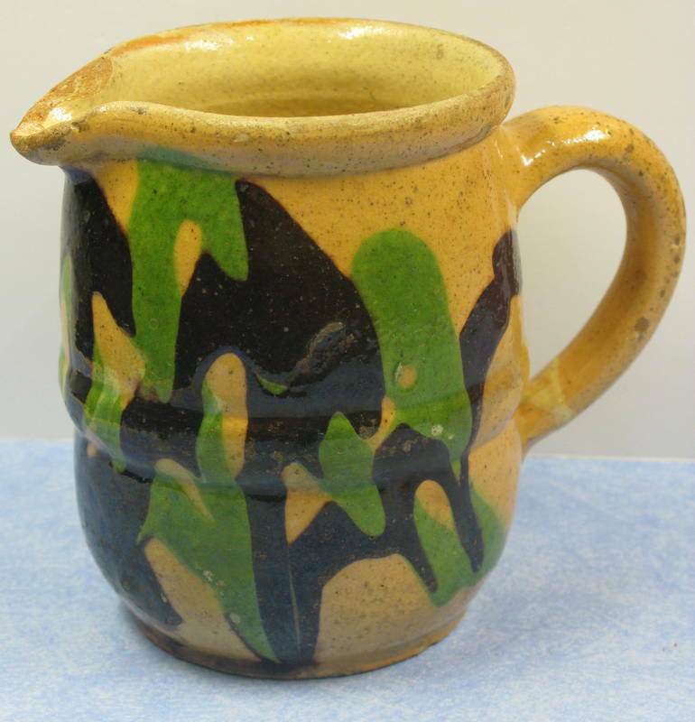 Pottery earth varnished popular art