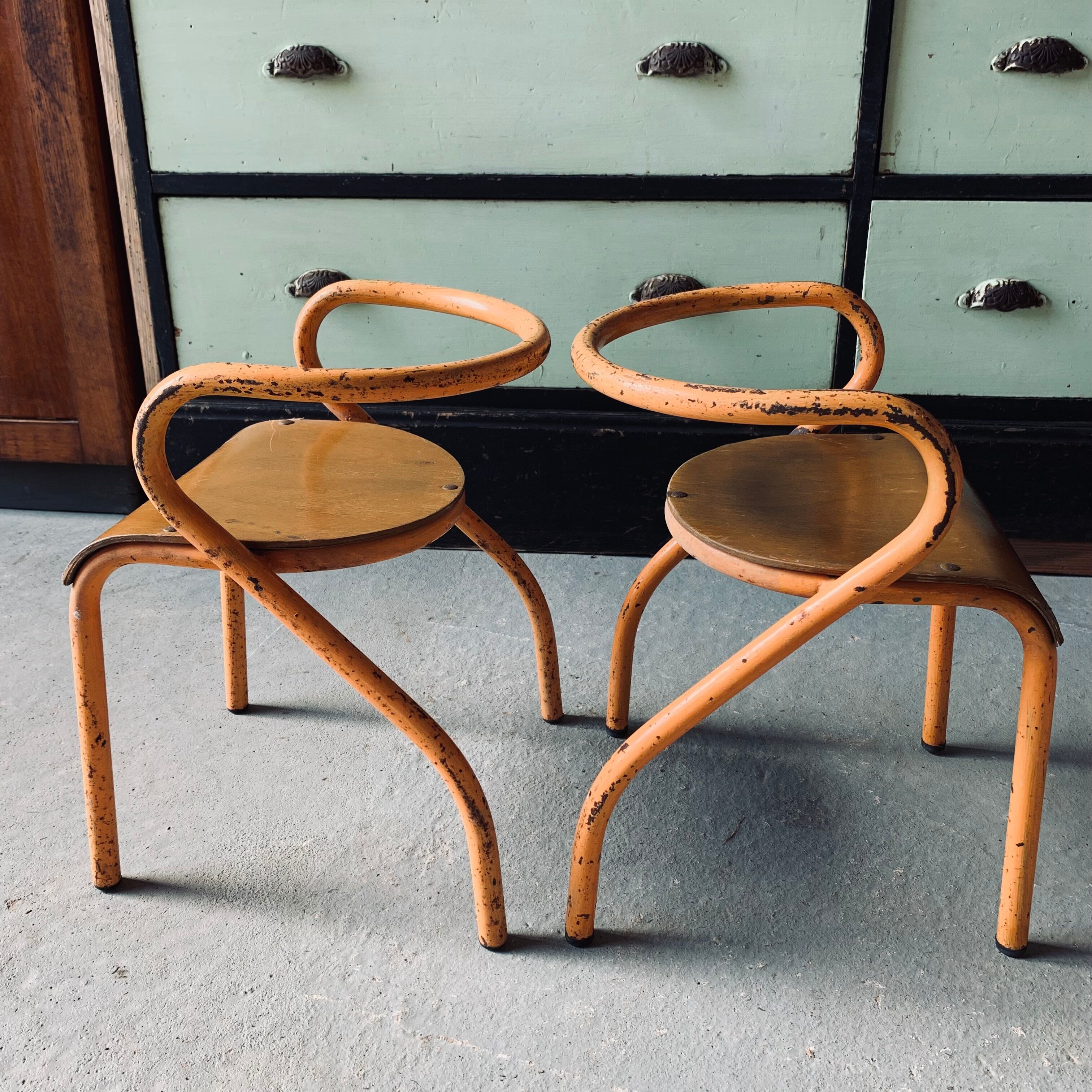 Set of 2 orange chairs child Jacques Hitier in wood & metal