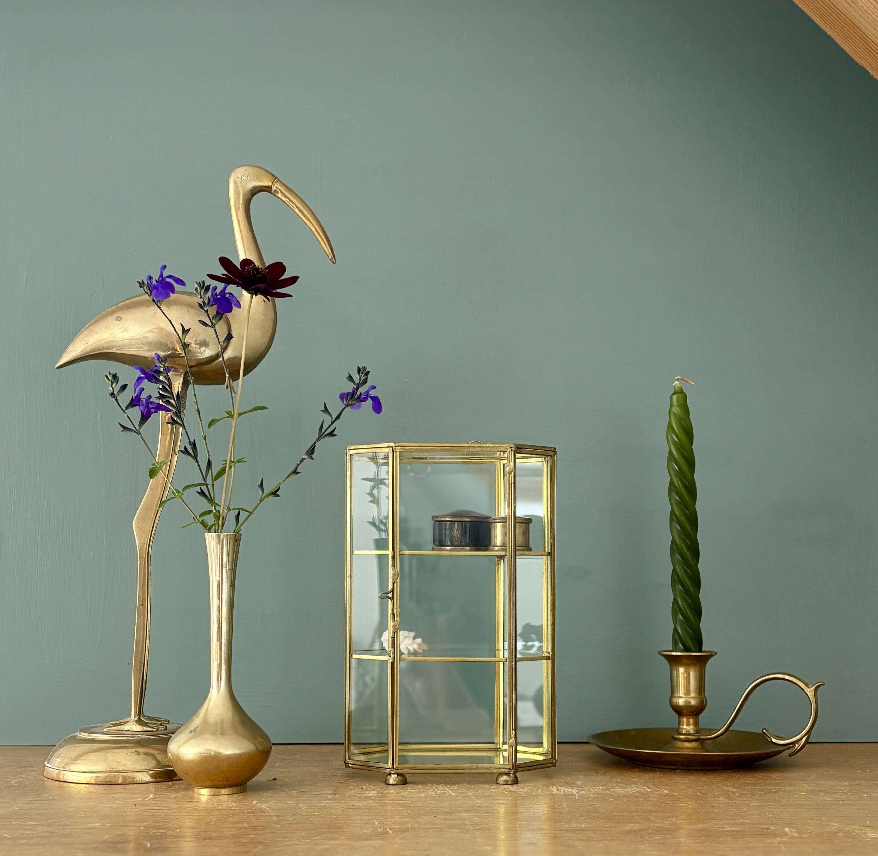 Vitrine vintage en verre et laiton