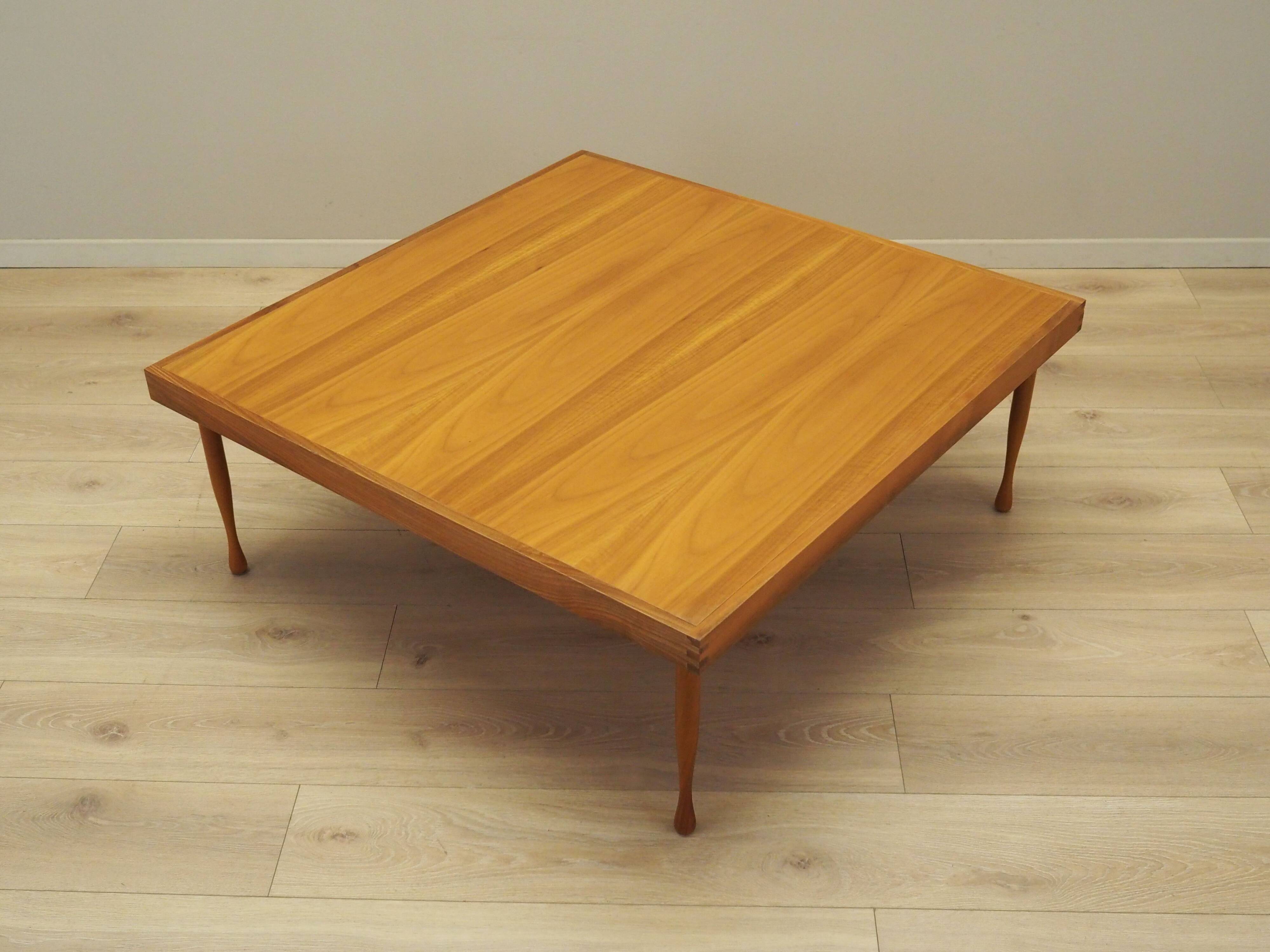 Mahogany coffee table, Italian design, 1970s, production: Italy