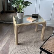 Table basse rotin doré