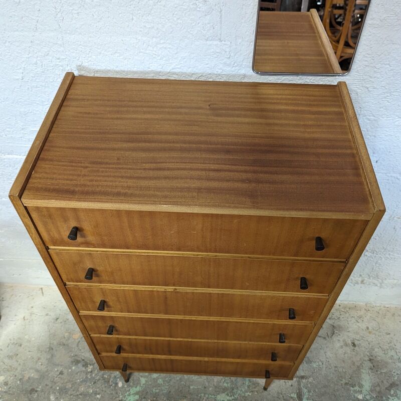 Weekly high chest of drawers