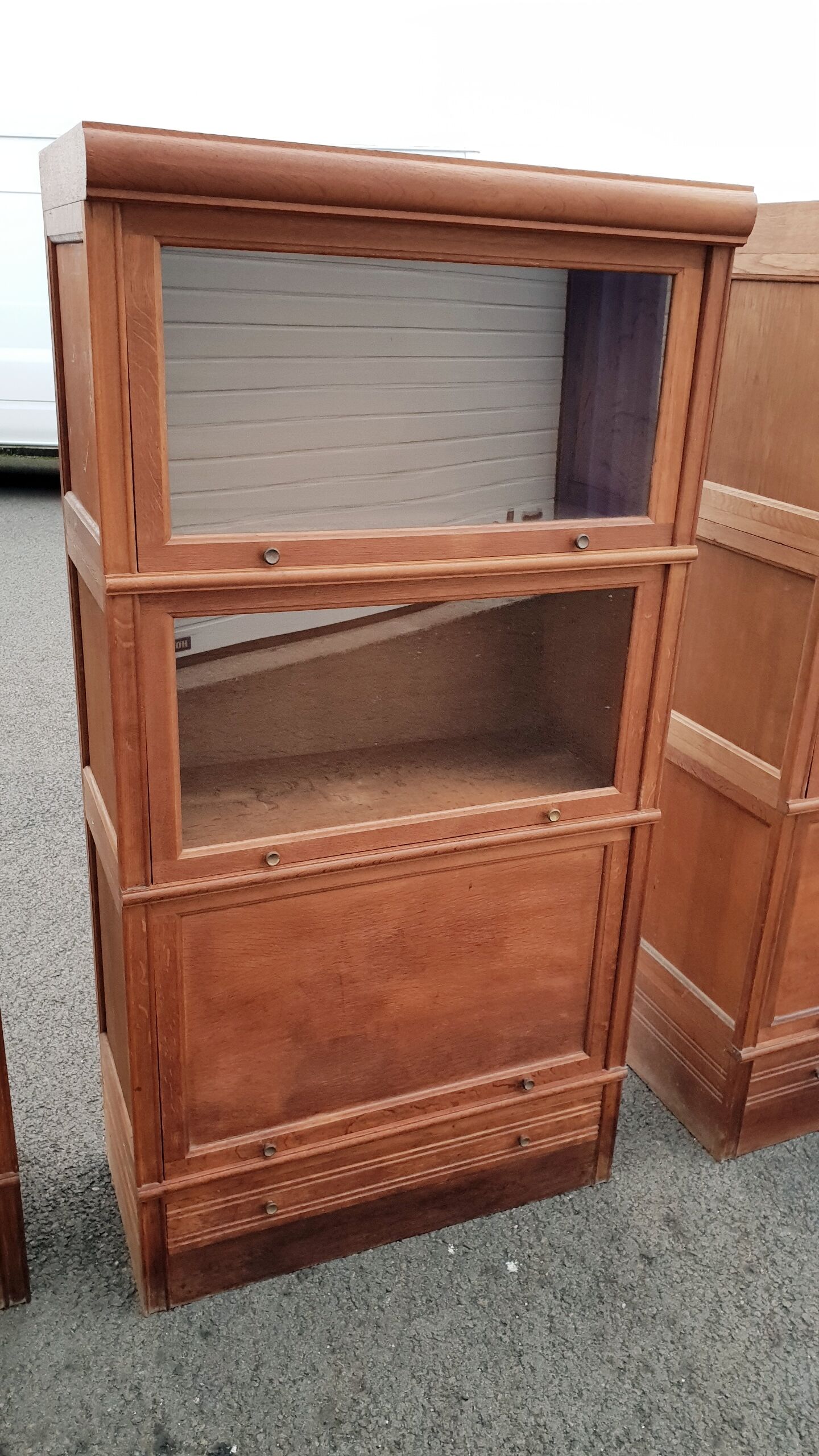 Vintage notary library