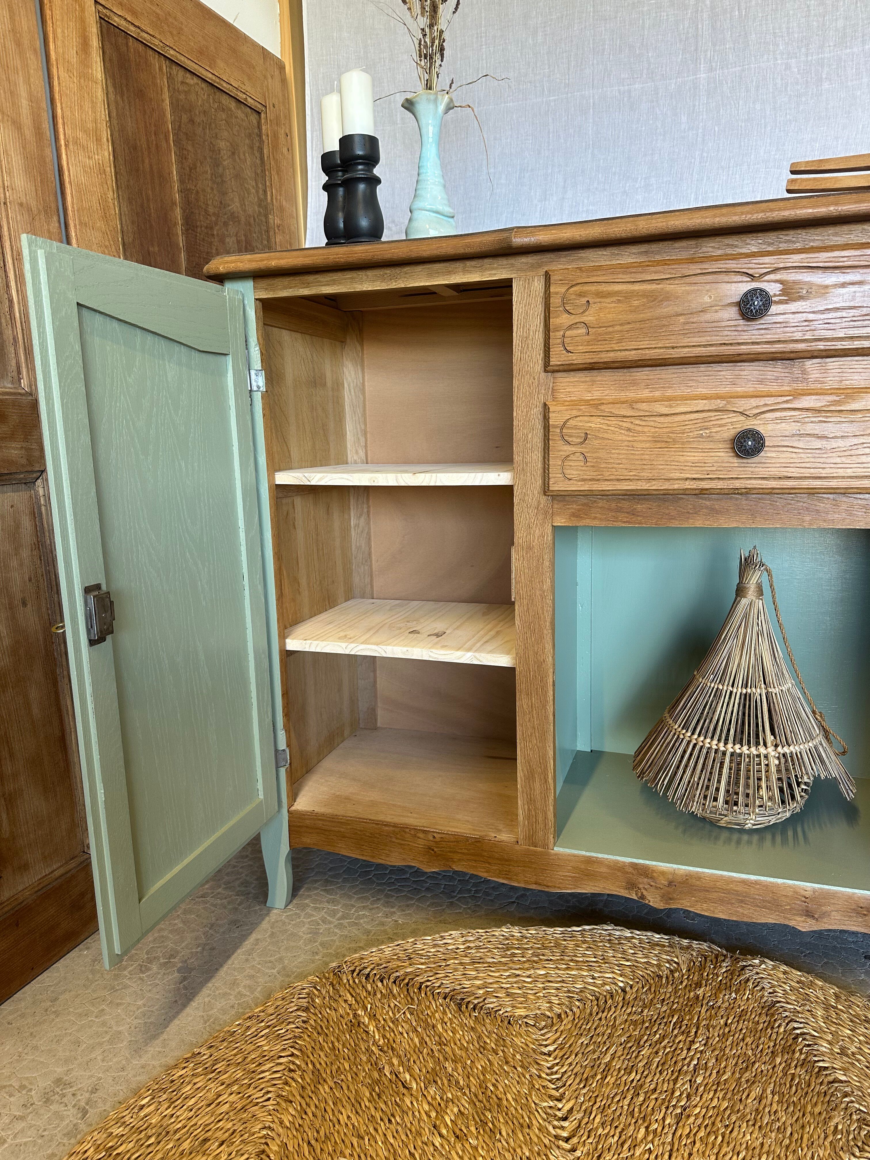 Buffet vintage en bois et vert sauge