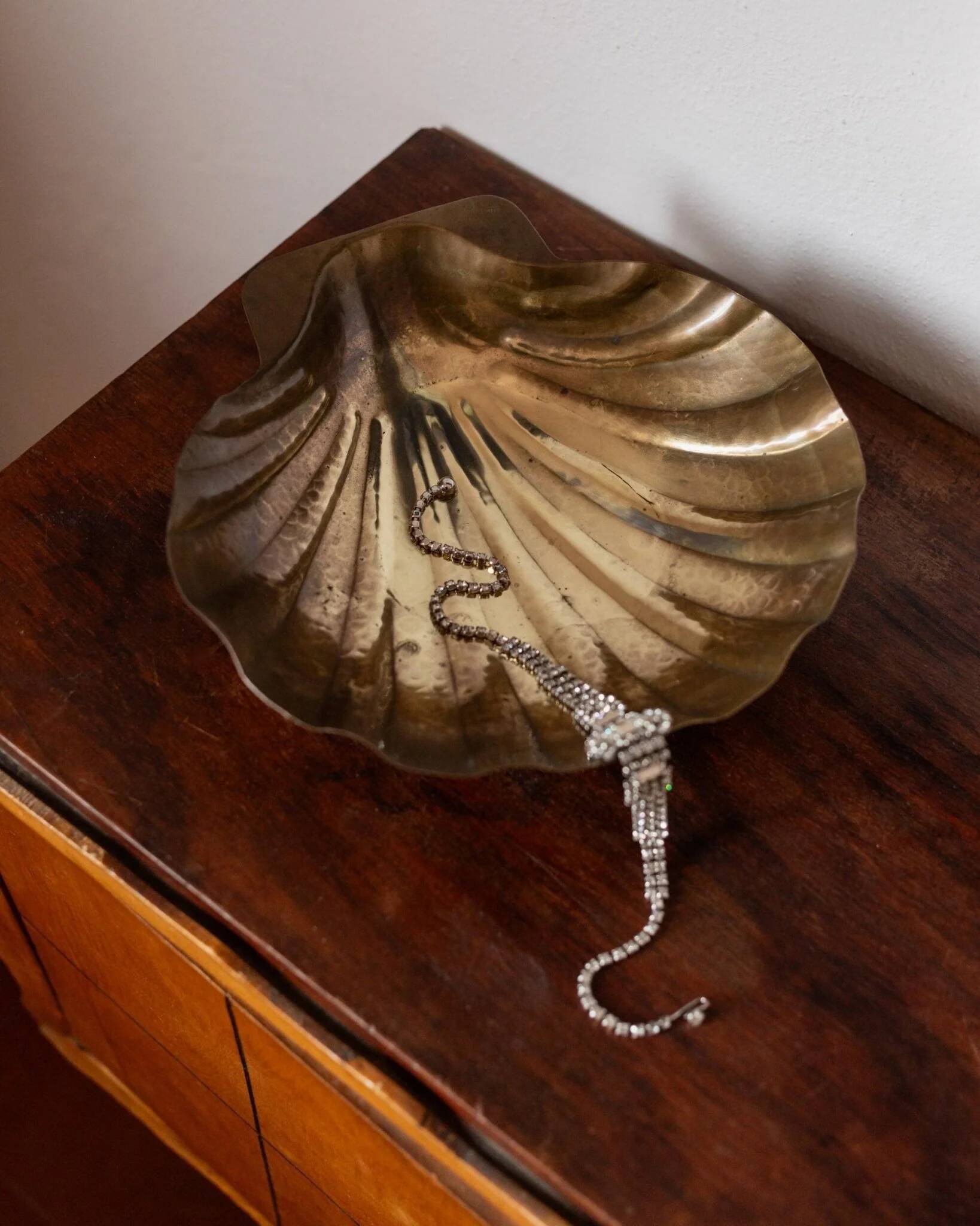 Renzo Cassetti Vintage Brass Shell Bowl with golden patina – Handcrafted Italy 1960s