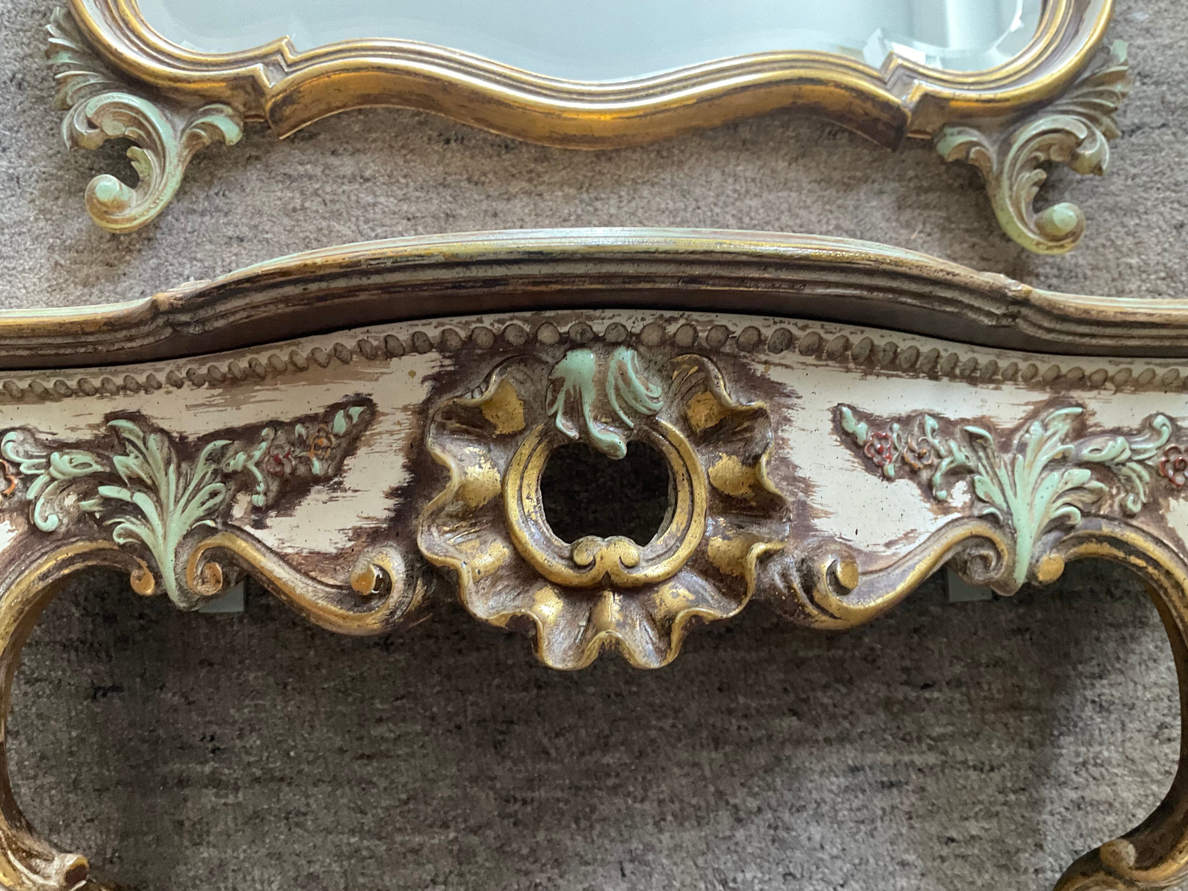 Ancien miroir et console murale en bois sculpté