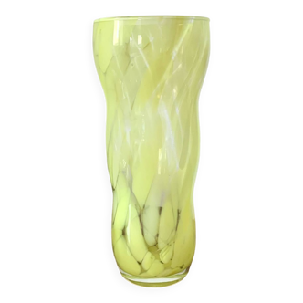 Vase en verre moucheté