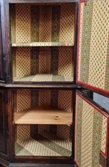 Encoignure rustique style Louis XIII en chêne massif vers 1800