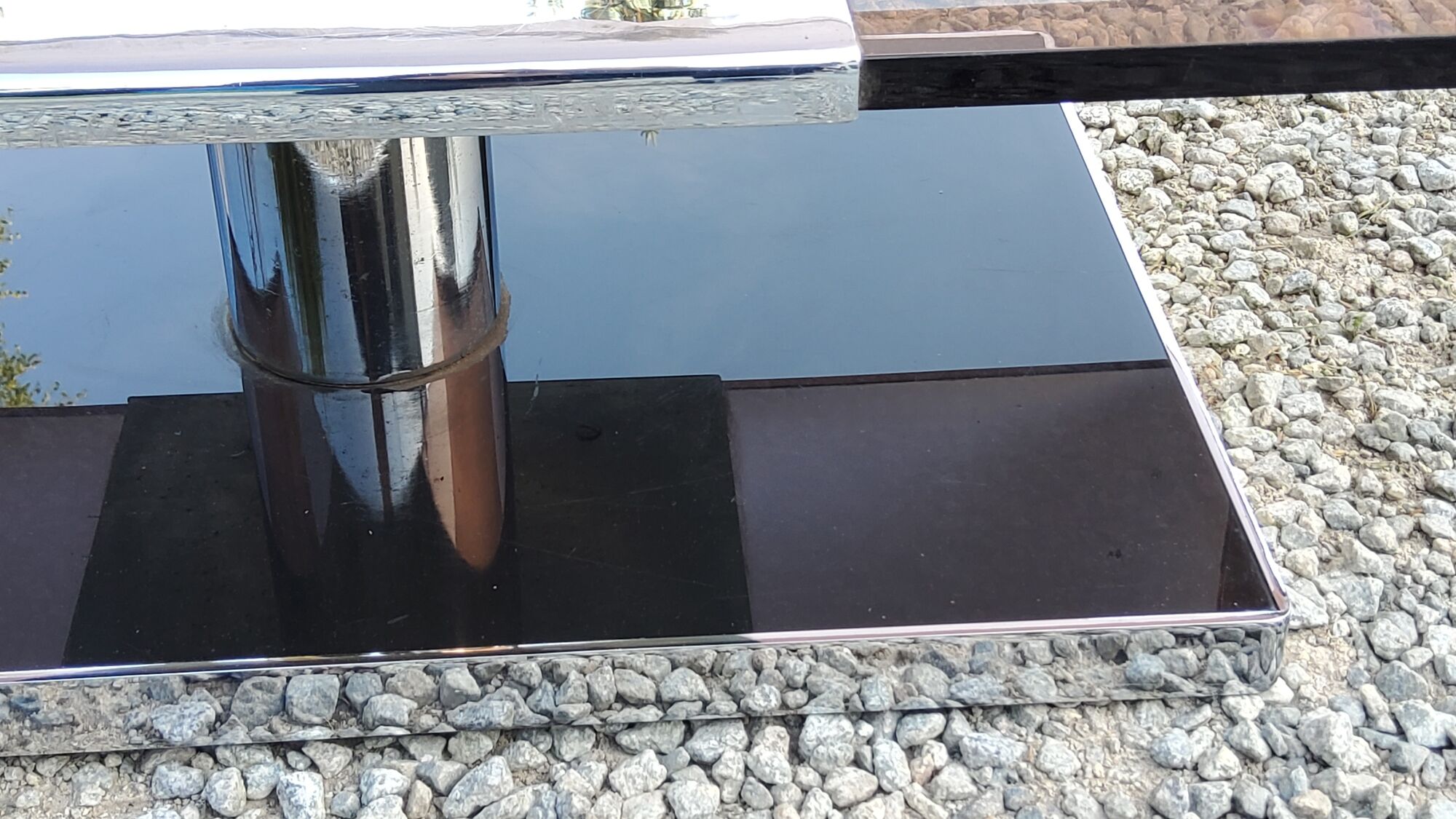 Coffee table from the 70s in chromed steel and smoked plexiglass double swivel trays