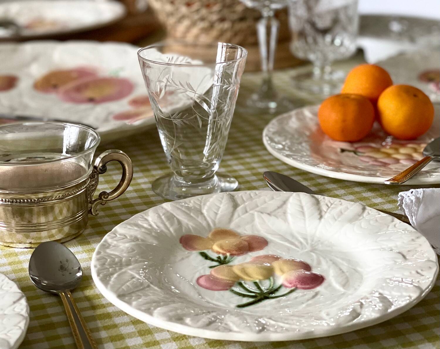 9 dessert plates and 1 barbotine dish from Sarreguemines