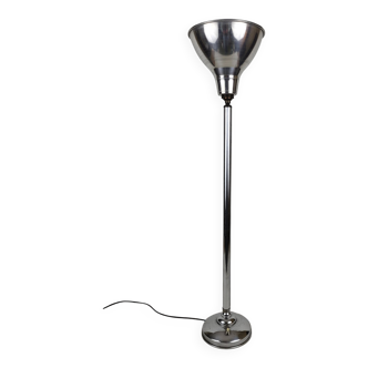Art Deco lamp in chrome metal