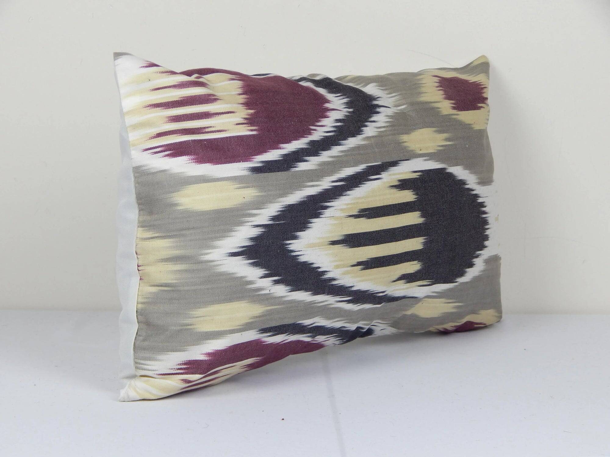 Vintage ikat cushion cover 30x51 cm