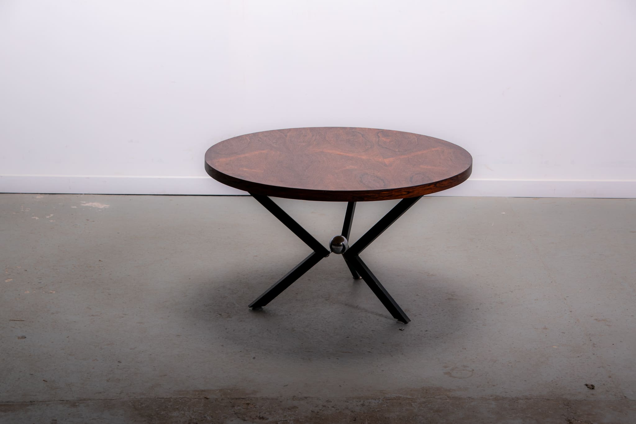 Round Pallisander coffee table circa 1950