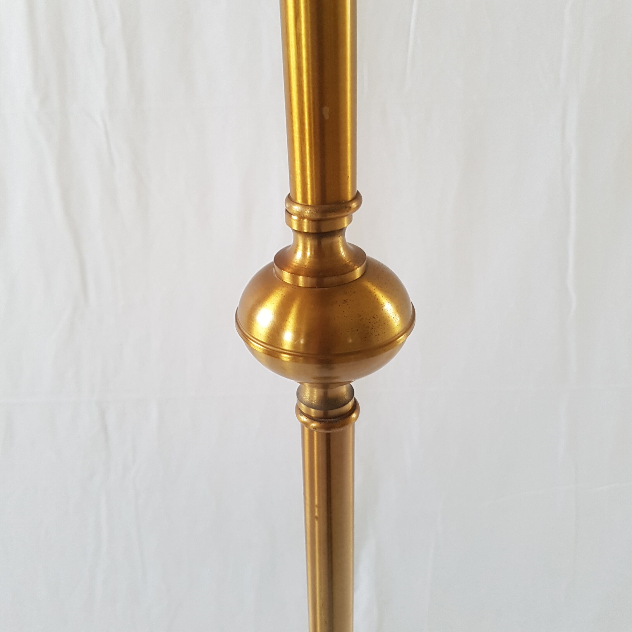 Lampadaire doré Lucien Gau Paris 1980