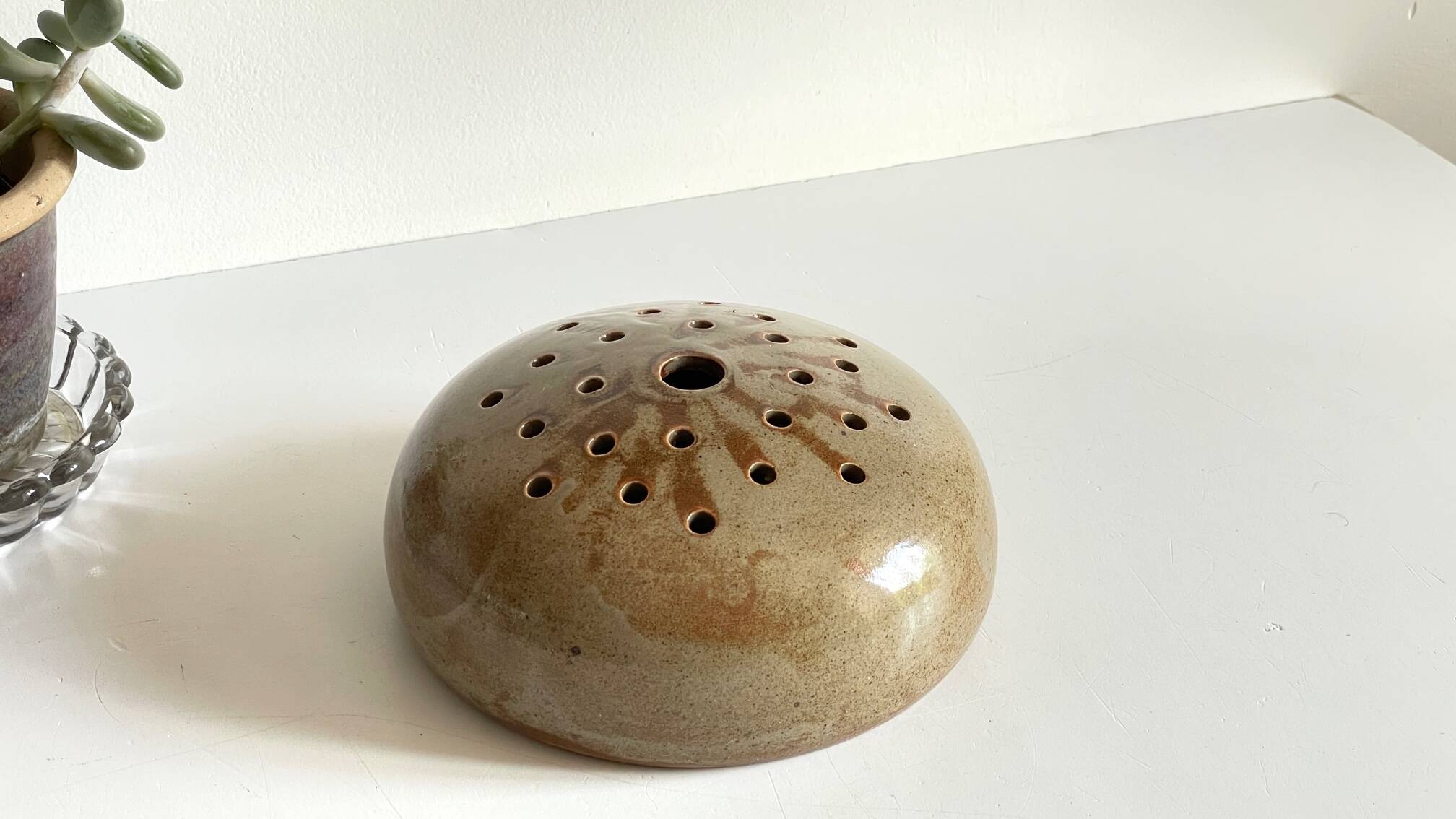 Vintage ceramic flower vase