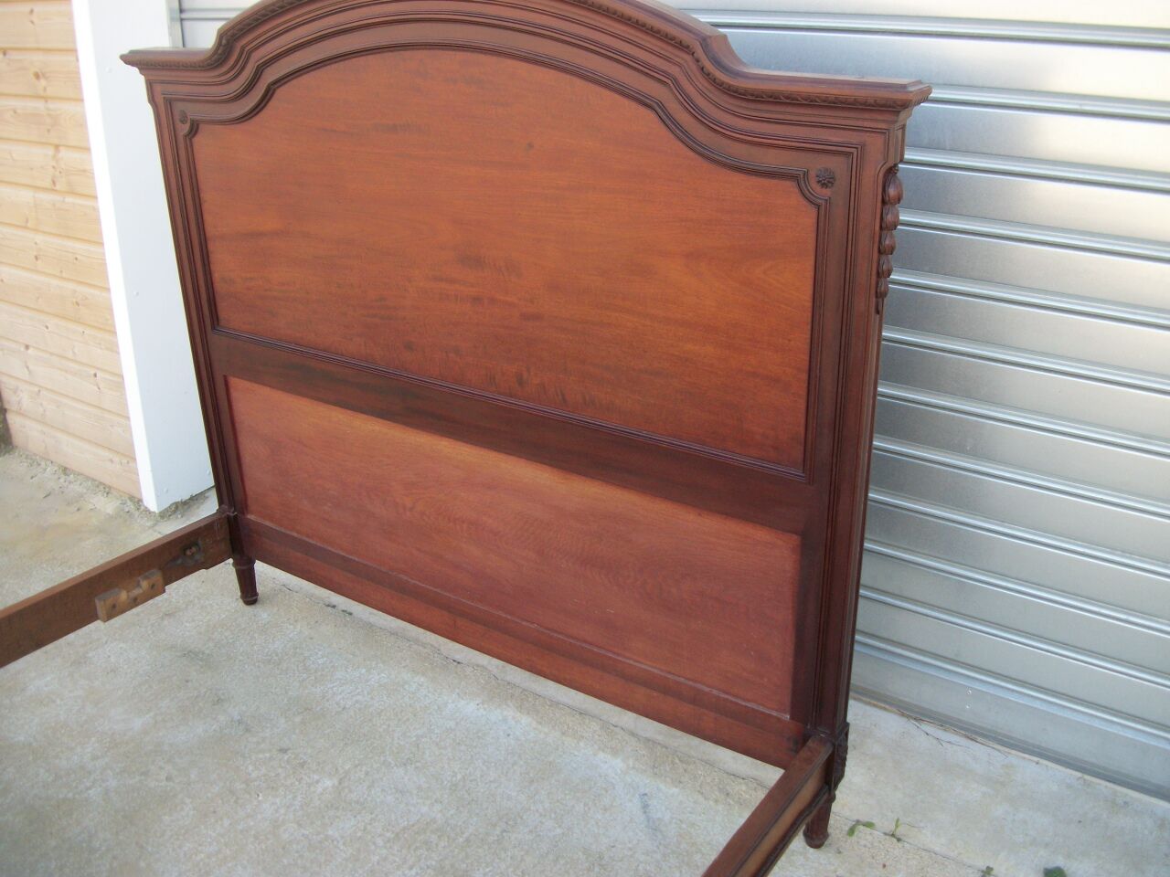 Bed Louis XVI