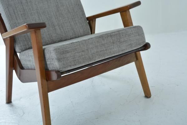 Chair model lotus designer Rob Parry edited by Gelderland