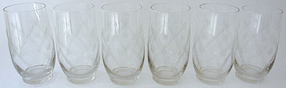 Suite of six glasses with orangeade, cut crystal