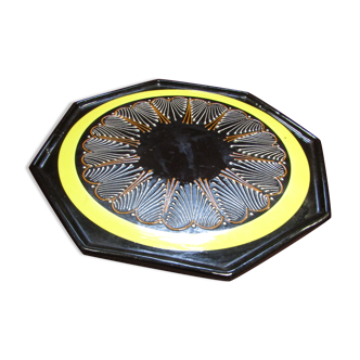 Hb Quimper octagonal plate of dominant colors black and yellow
