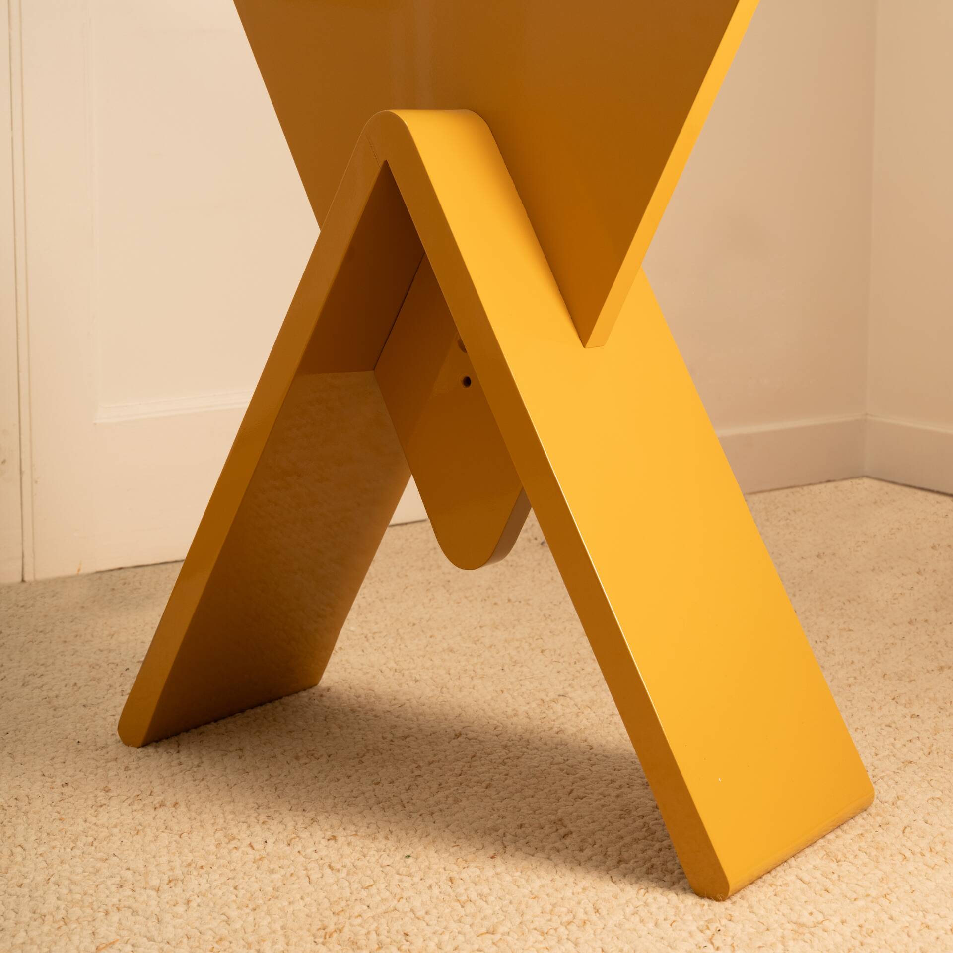 Dining table - Italy 1980s