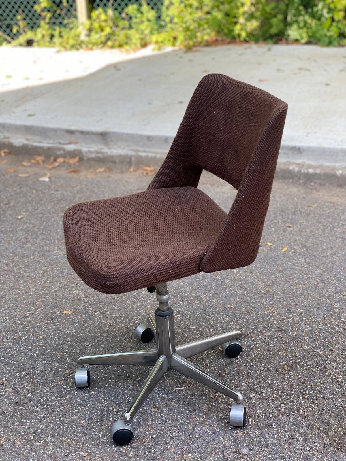 Vintage Scandinavian swivel office chair 1980s