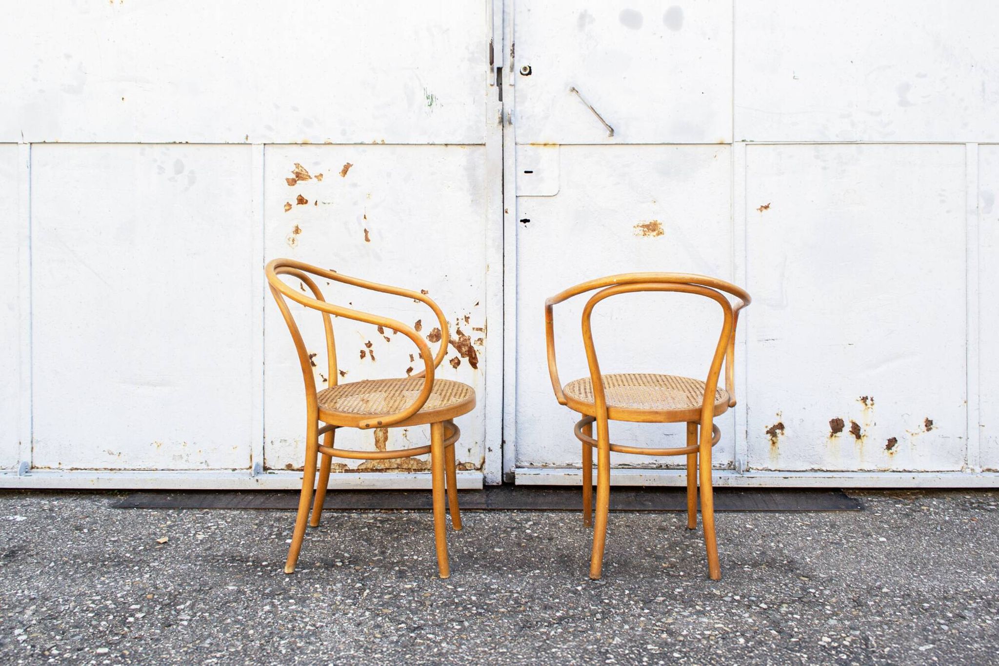 Pair of armchairs model 209 attributed to Thonet, 1970