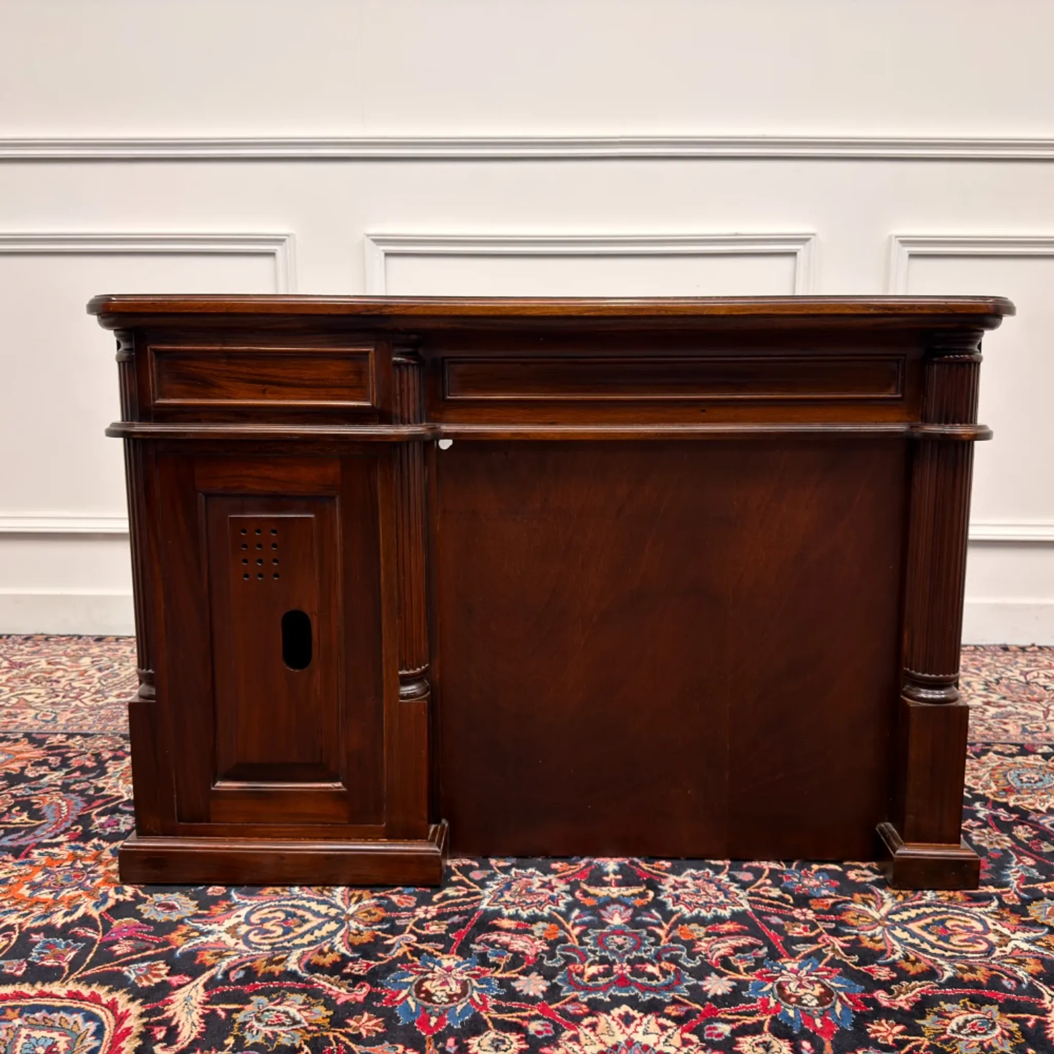 Compact Classic English Desk