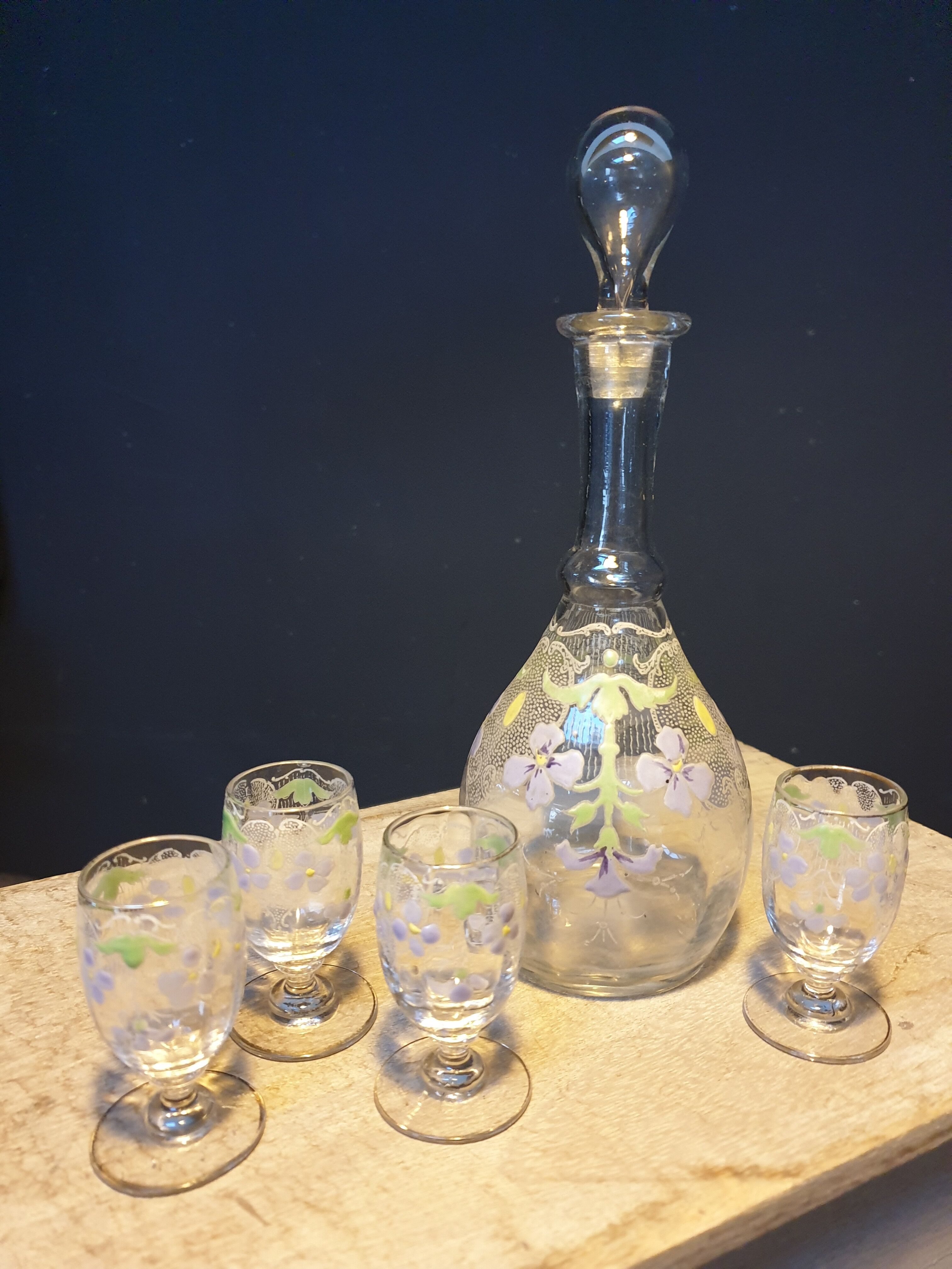 Enamelled glass liquor service
