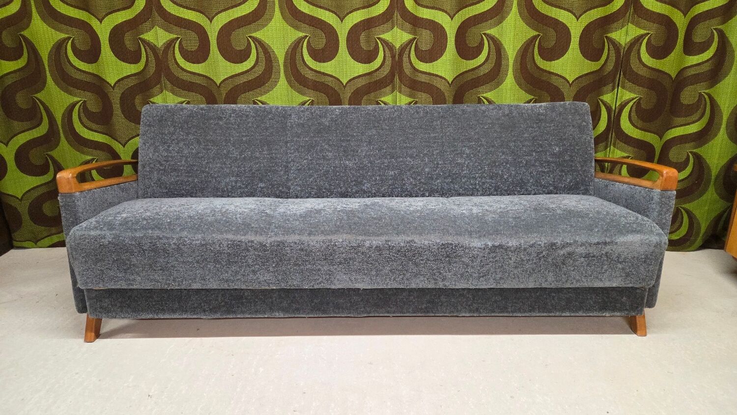 Vintage 1960s daybed sofa bed