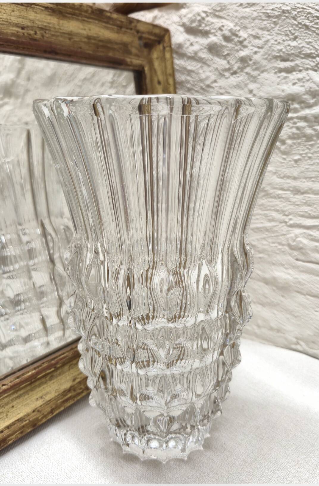 Cut glass vase with diamond points