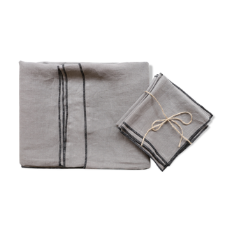 Mouse-grey linen tablecloth and towels